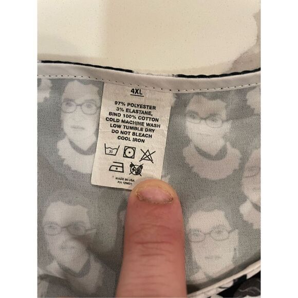 RBG Ruth Bader Ginsburg Sleeveless Blouse Black & White Bust Print Sz 4XL - Picture 2 of 6